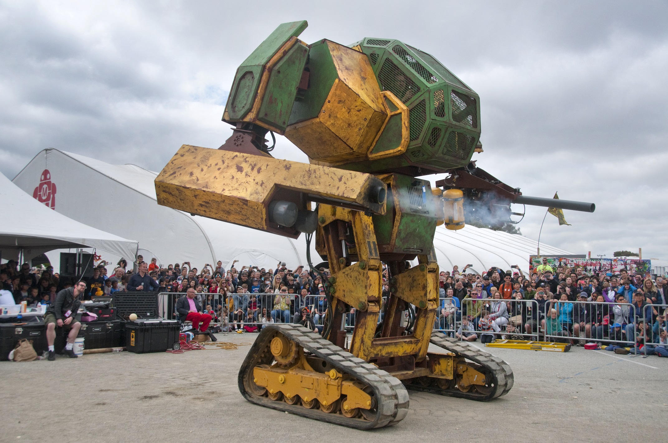 America takes on Japan in terrifying giant mech battle this August