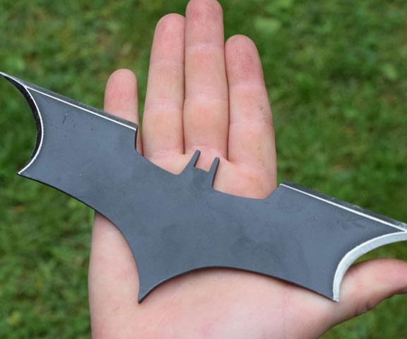 Man arrested for throwing Batman-style ninja star at Seattle police